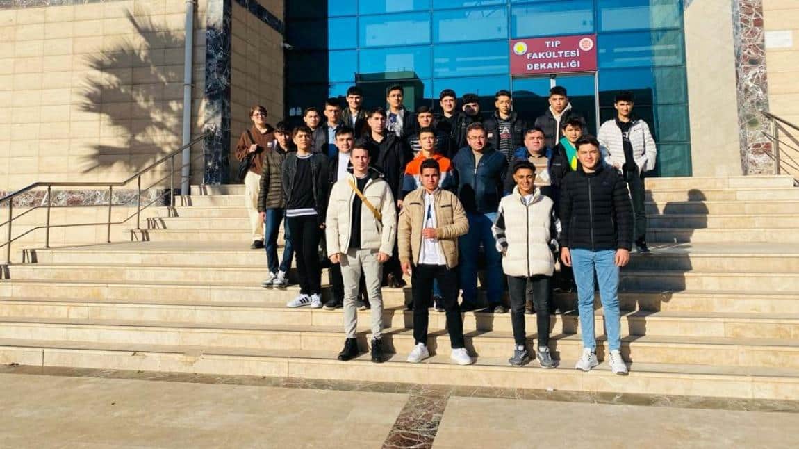 Okulumuz Öğrencilerine Kariyer Planlaması Kapsamında Şanlıurfa Üniversitesi Gezisi Düzenledil...